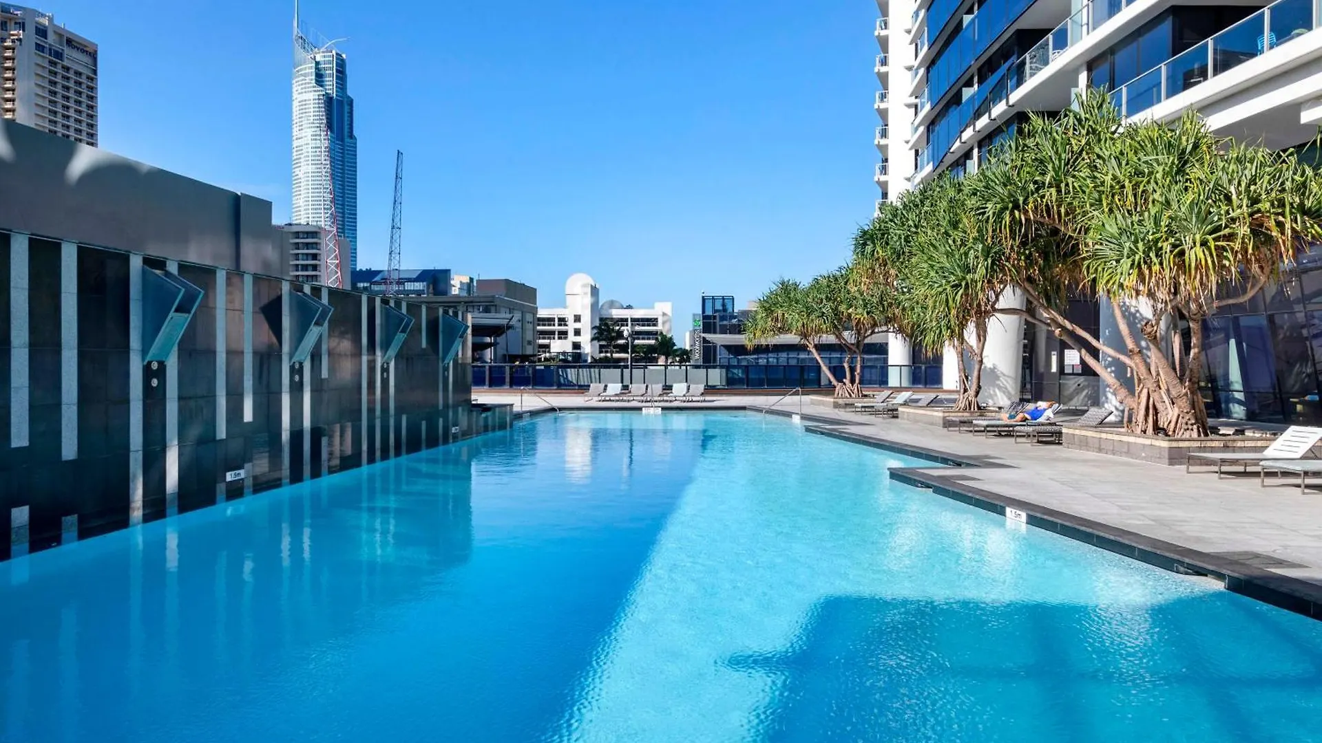 Circle on Cavill: Hinterland View Apartment Gold Coast