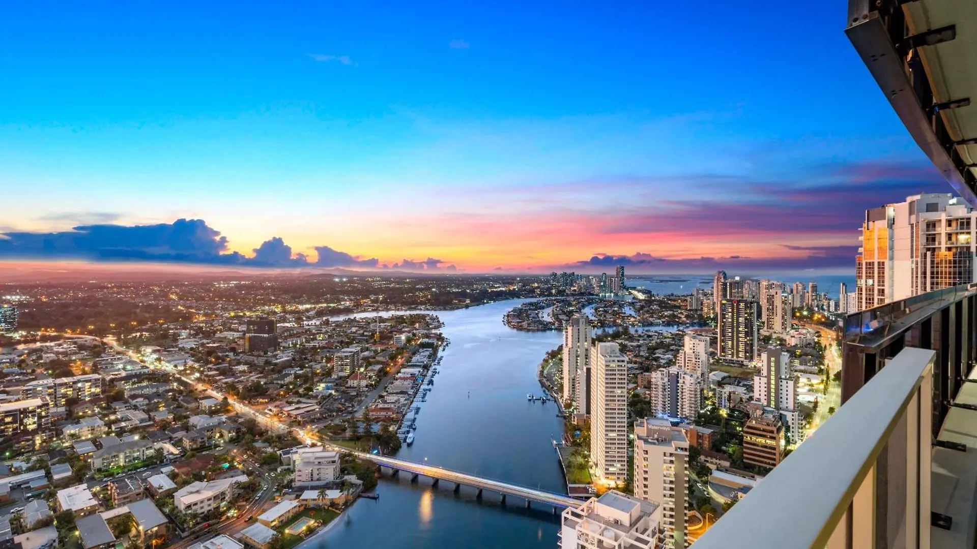 Circle on Cavill: Hinterland View Apartment Gold Coast Australia